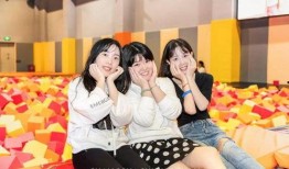 约会散步娱乐吃瓜酱,品味美食，共享悠闲时光